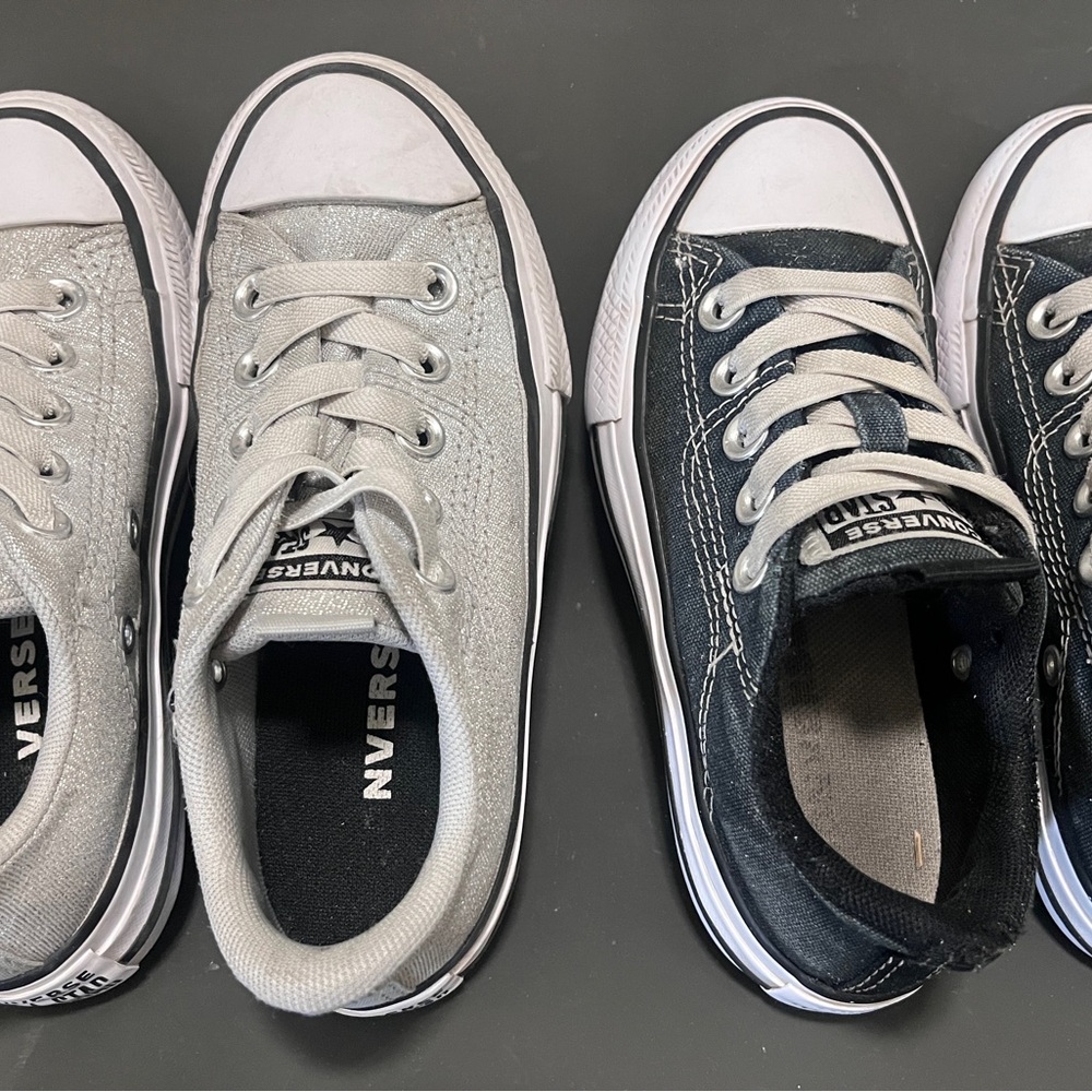 Kids Low-Top Canvas Sneakers - Silver